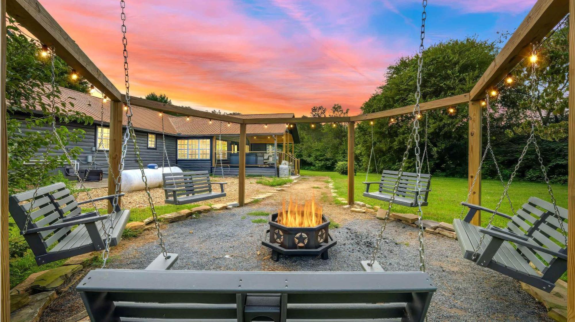 Poolside At Autumn Woods - Pool, Theater, Fireplace, Firepit, Arcade Sevierville Buitenkant foto